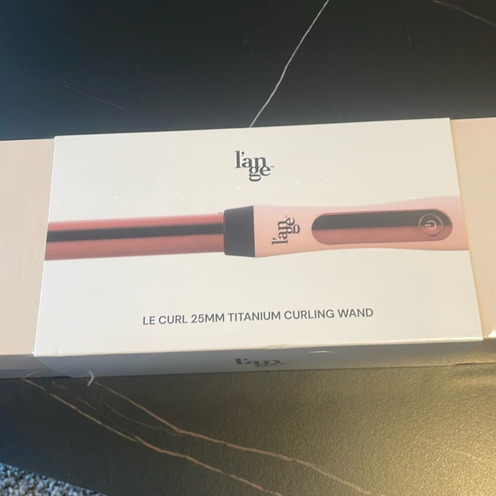 New in box never opened Titanium Curling Wand Le Curling  25 mm rose gold